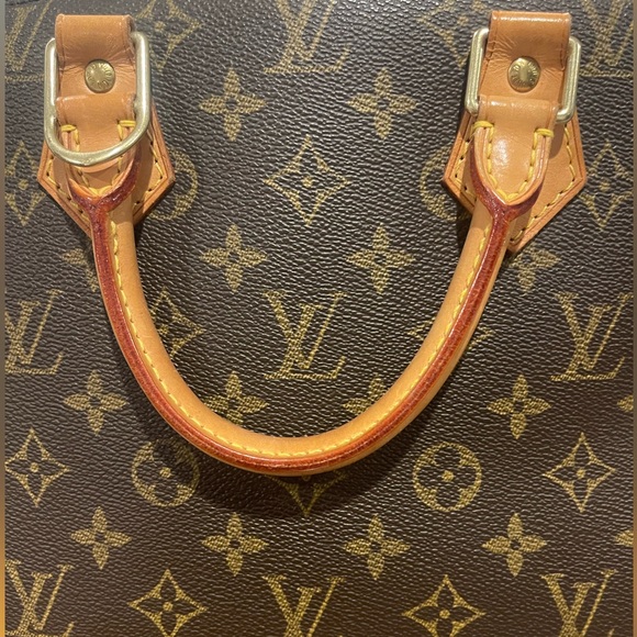 Louis Vuitton Retail $1,530 Monogram Alma PM - Picture 4 of 17